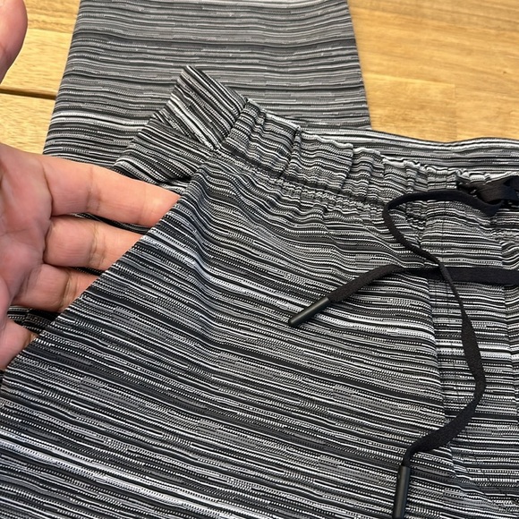 LULULEMON ⭐️ Athletica jet crop slim kuxtreme pants - Picture 7 of 10